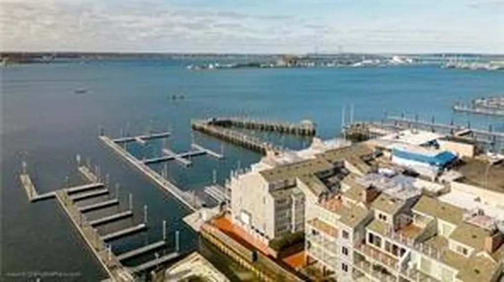31 Coddinton Wharf Newport RI 02840