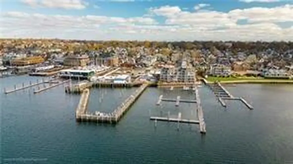 31 Coddinton Wharf Newport RI 02840