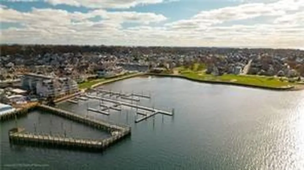 31 Coddinton Wharf Newport RI 02840