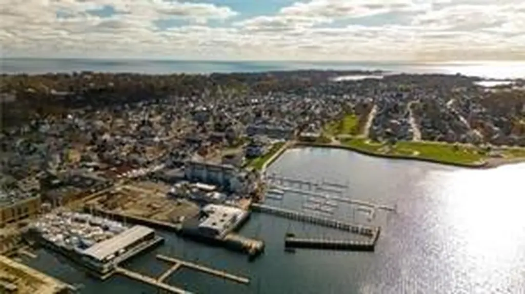 31 Coddinton Wharf Newport RI 02840