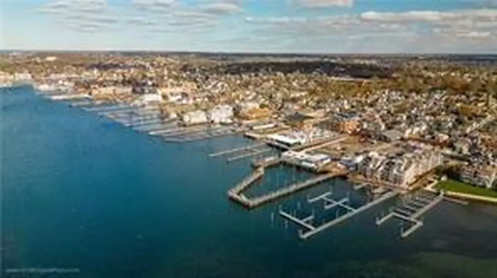 31 Coddinton Wharf Newport RI 02840