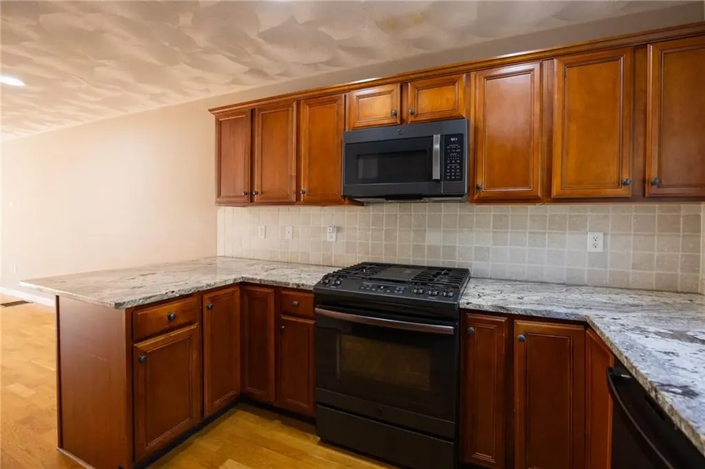 64 Red Brook Lane West Warwick RI 02893