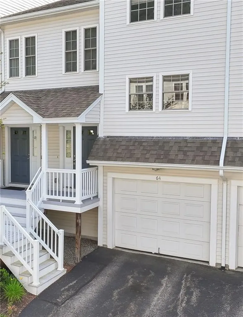 64 Red Brook Lane West Warwick RI 02893