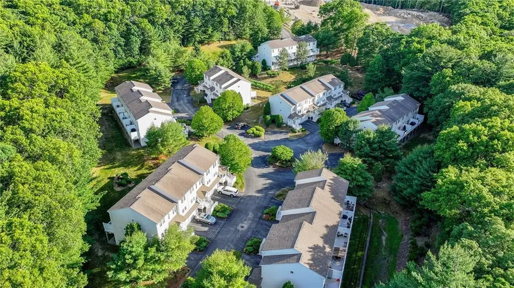 64 Red Brook Lane West Warwick RI 02893