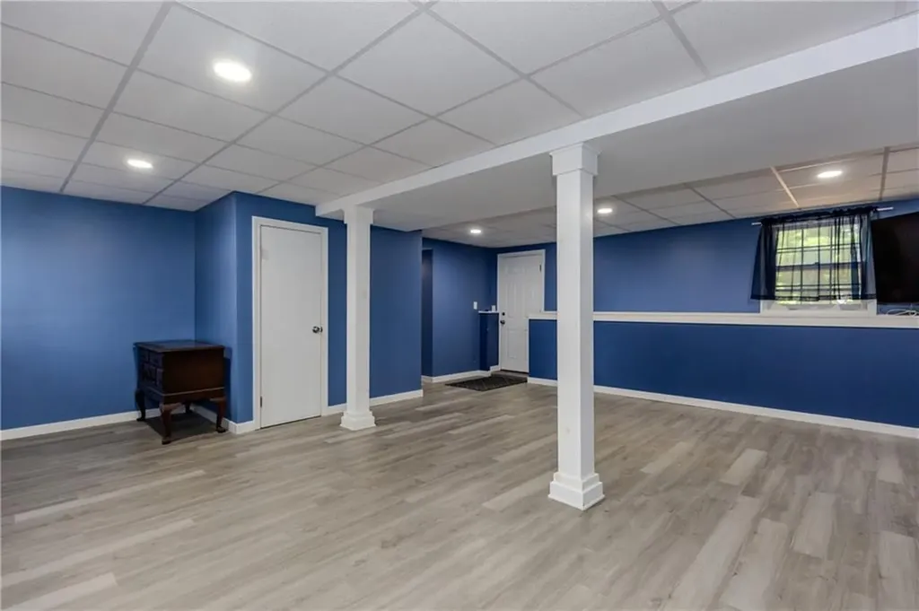72 2nd Point Road Warwick RI 02889