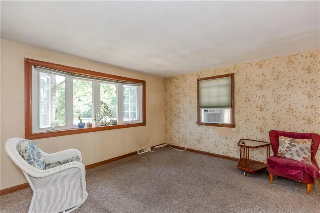 72 2nd Point Road Warwick RI 02889