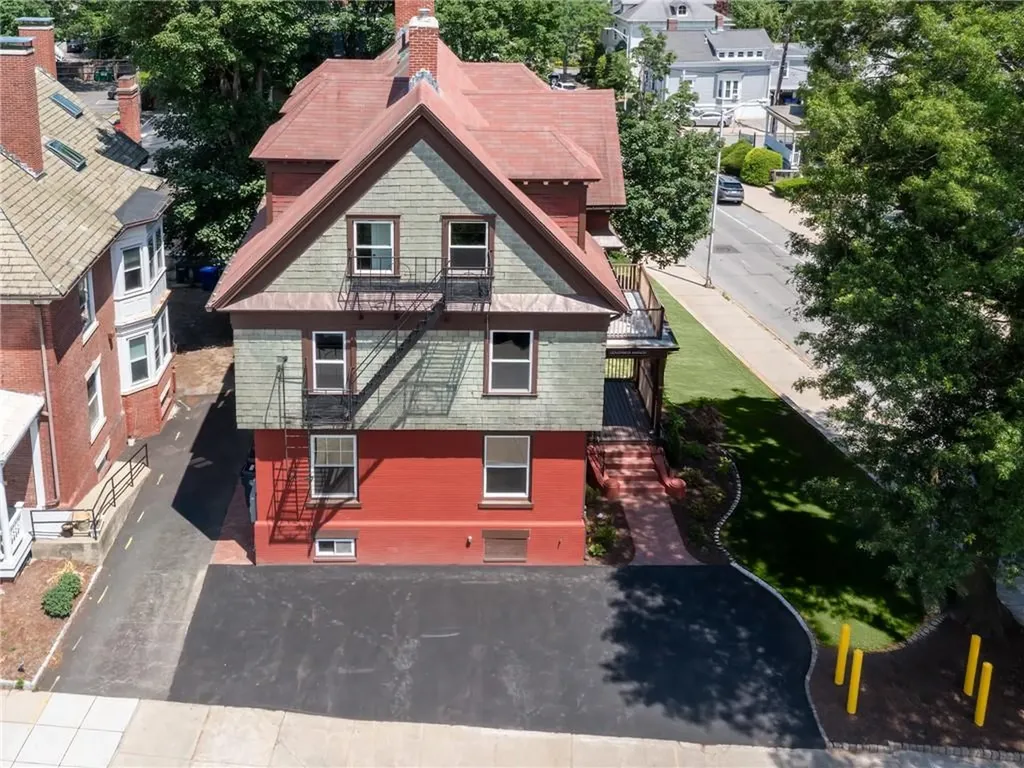 166 Waterman Street Providence RI 02906