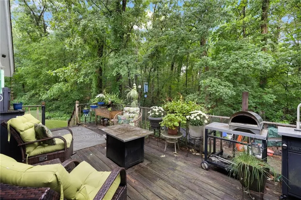29 Weaver Road Johnston RI 02919