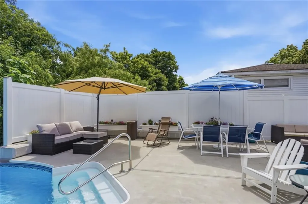 72 Fairweather Avenue Cranston RI 02910
