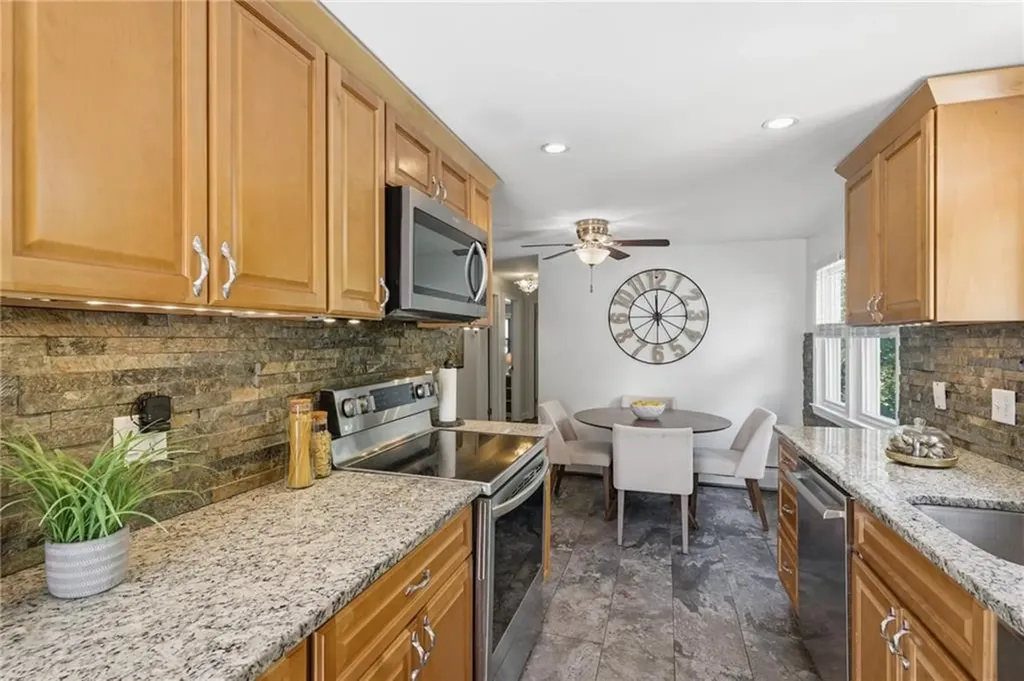 72 Fairweather Avenue Cranston RI 02910
