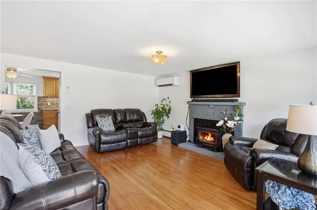 72 Fairweather Avenue Cranston RI 02910
