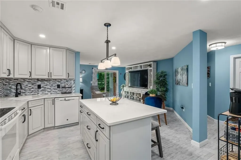 69 Kennedy Lane Burrillville RI 02830