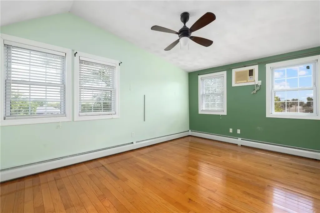 2799 Pawtucket Avenue East Providence RI 02914