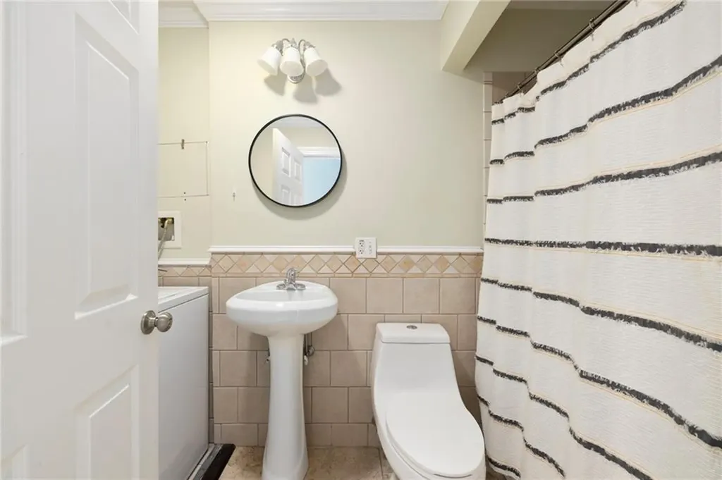 2799 Pawtucket Avenue East Providence RI 02914