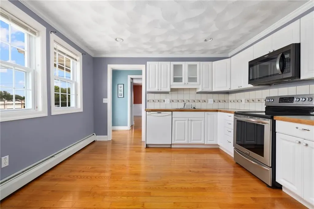 2799 Pawtucket Avenue East Providence RI 02914