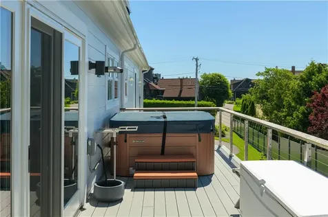 592 Tuckerman Avenue Middletown RI 02842