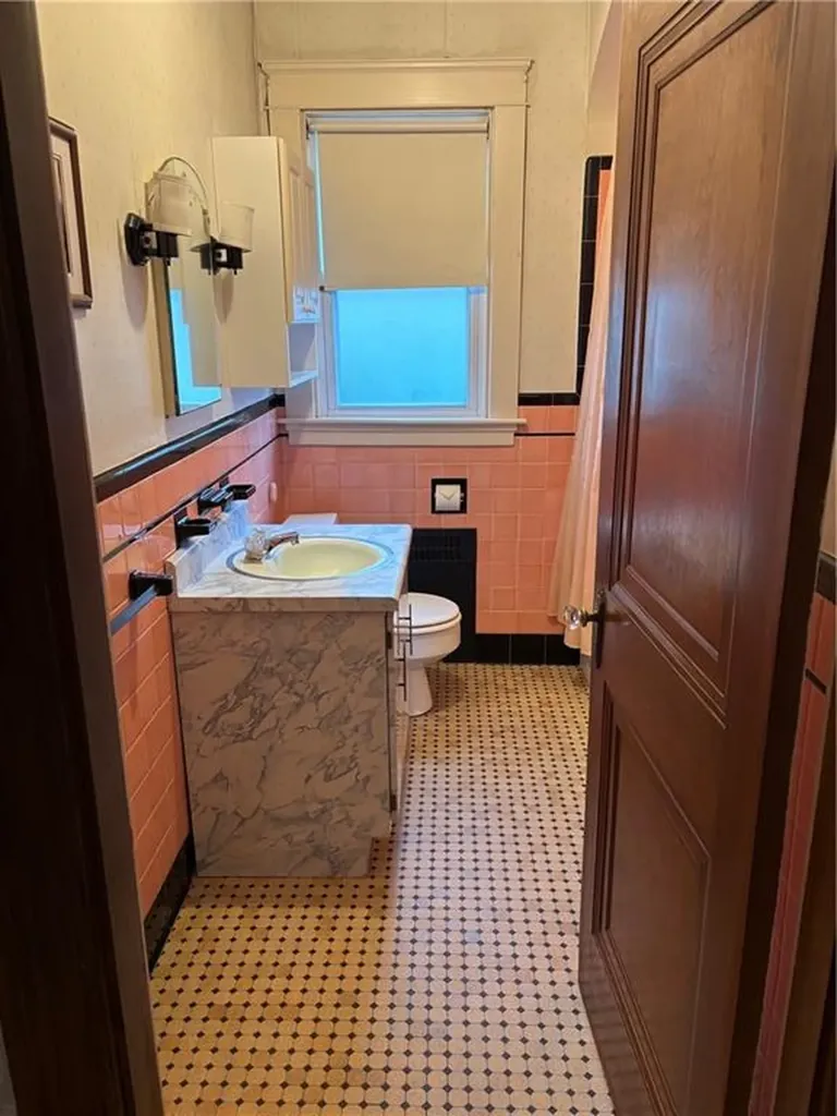 55 Stevens Road Cranston RI 02910