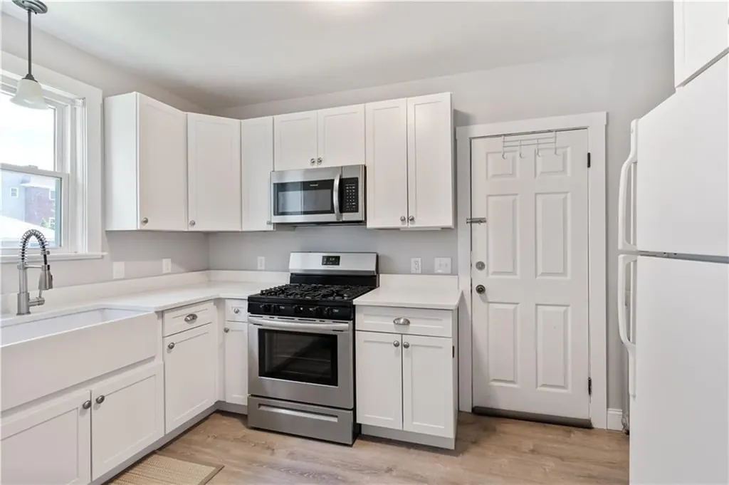 153 Irving Avenue Providence RI 02906