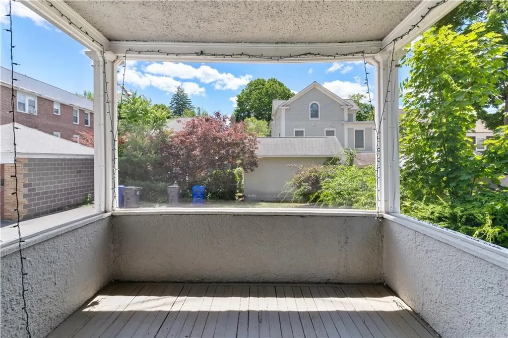 153 Irving Avenue Providence RI 02906