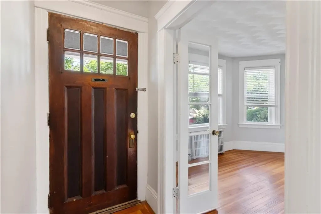 153 Irving Avenue Providence RI 02906