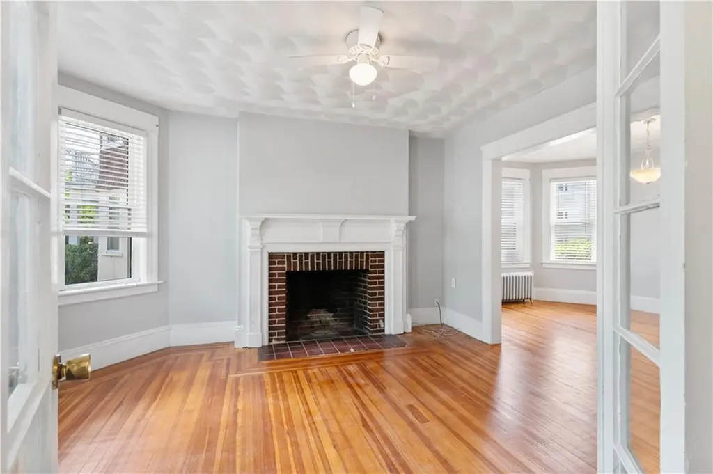 153 Irving Avenue Providence RI 02906