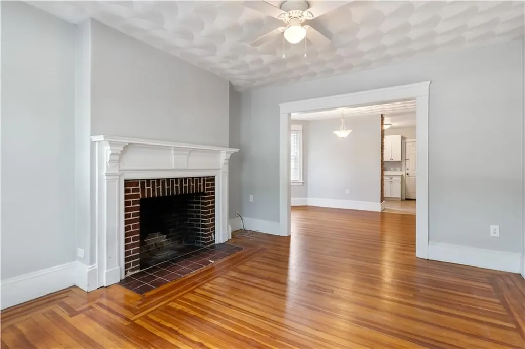 153 Irving Avenue Providence RI 02906