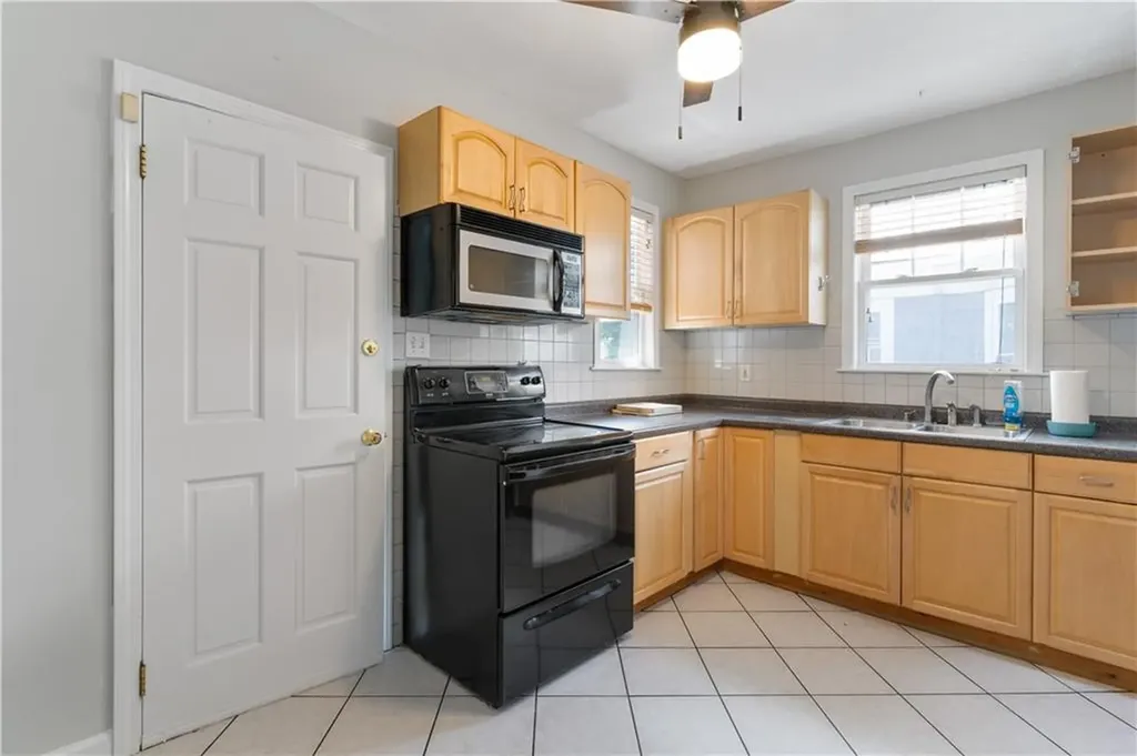 157 Irving Avenue Providence RI 02906