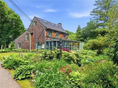 68 Captains Circle Tiverton RI 02878