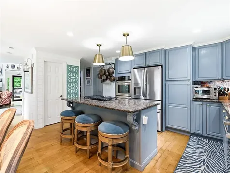 68 Captains Circle Tiverton RI 02878