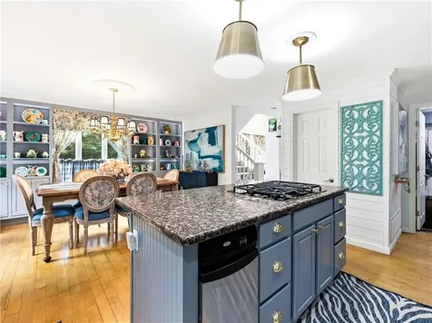 68 Captains Circle Tiverton RI 02878