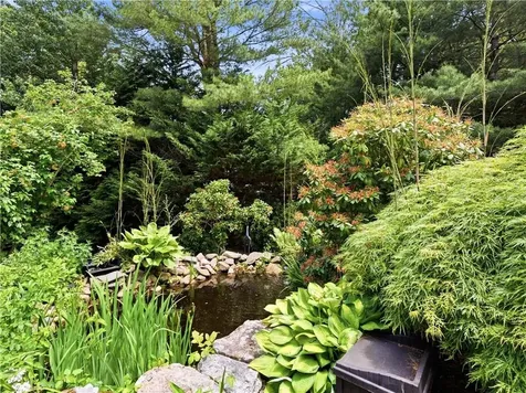 68 Captains Circle Tiverton RI 02878