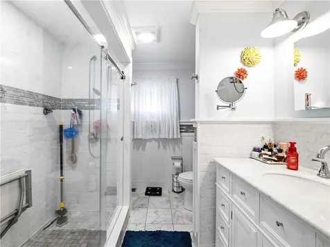68 Captains Circle Tiverton RI 02878