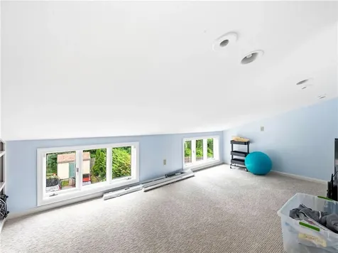68 Captains Circle Tiverton RI 02878