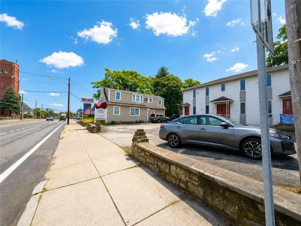 1302 Elmwood Avenue Cranston RI 02910
