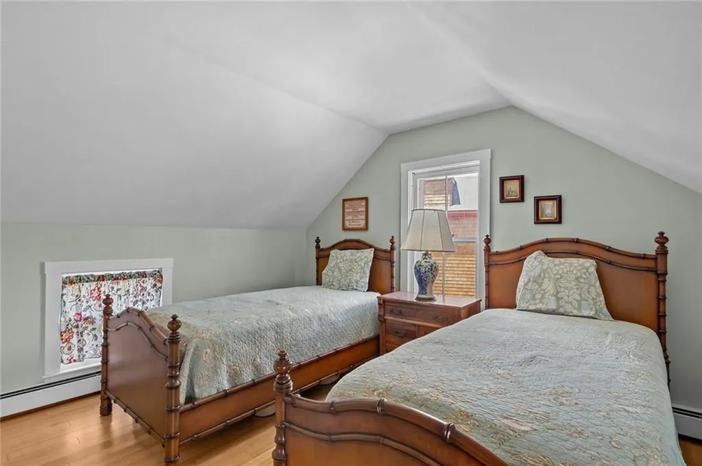8 Sanford Street Newport RI 02840