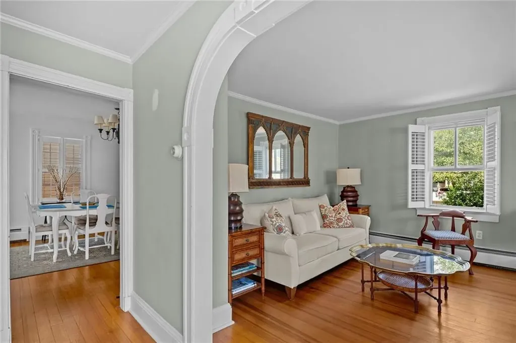 8 Sanford Street Newport RI 02840