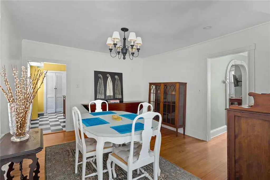 8 Sanford Street Newport RI 02840