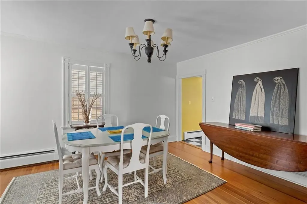 8 Sanford Street Newport RI 02840