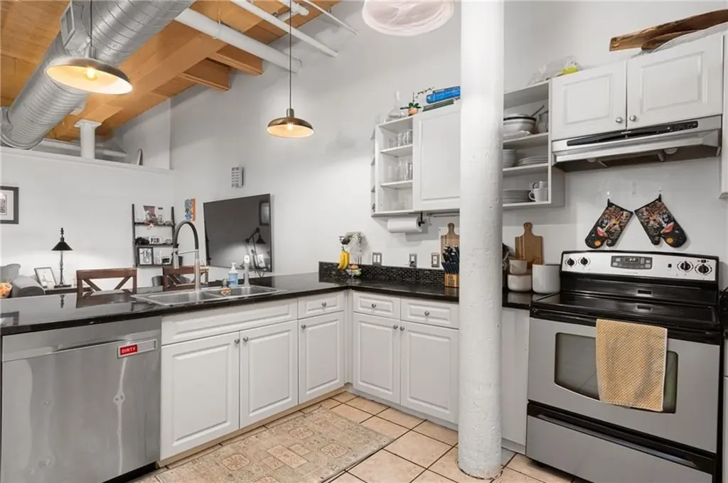 1117 Douglas Avenue North Providence RI 02904