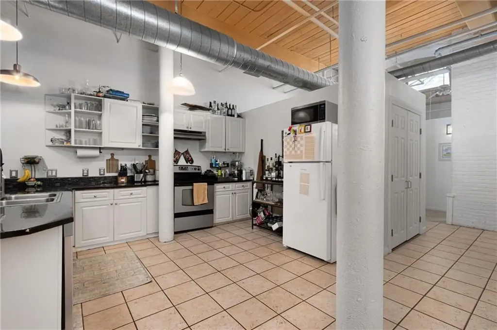 1117 Douglas Avenue North Providence RI 02904