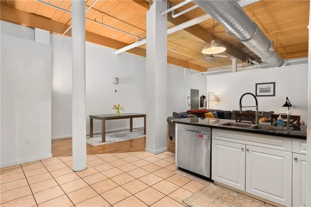 1117 Douglas Avenue North Providence RI 02904