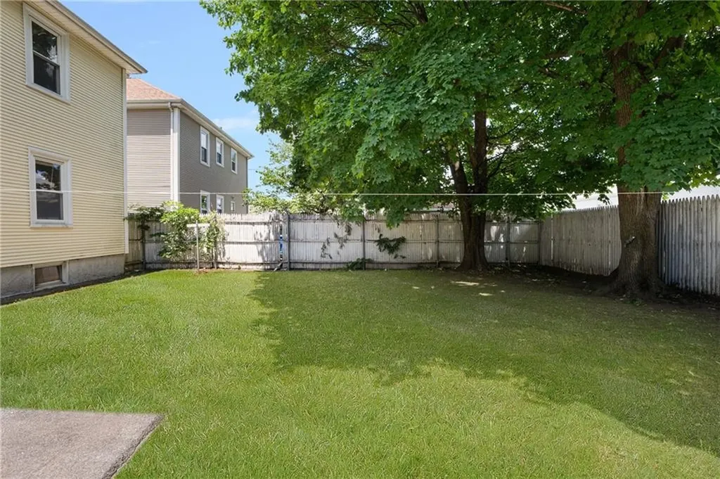 147 Tweed Street Pawtucket RI 02861