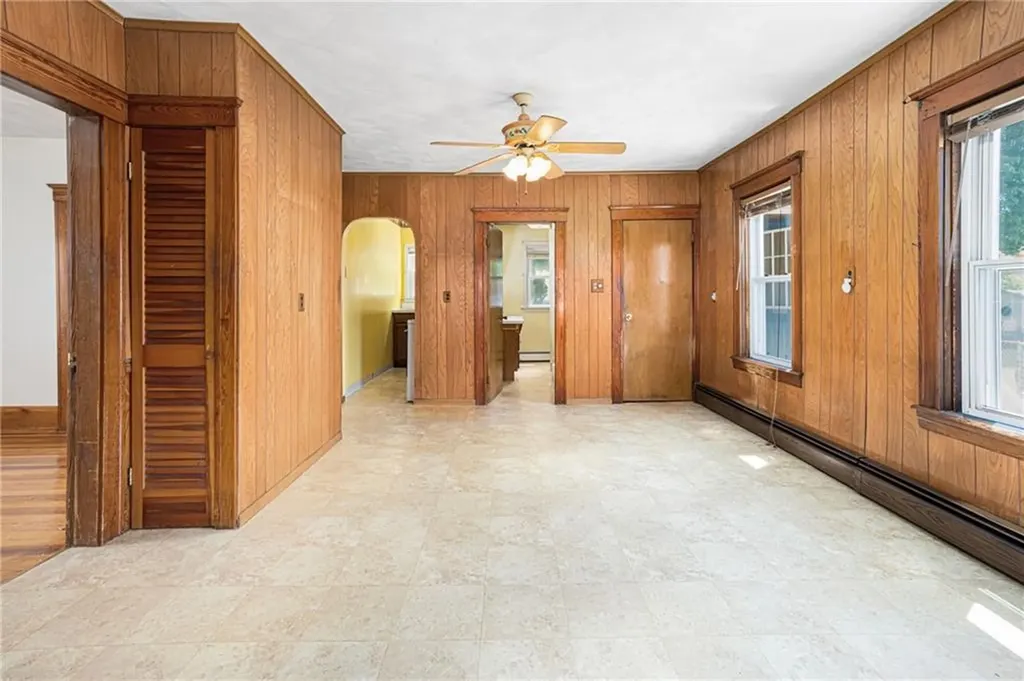 147 Tweed Street Pawtucket RI 02861