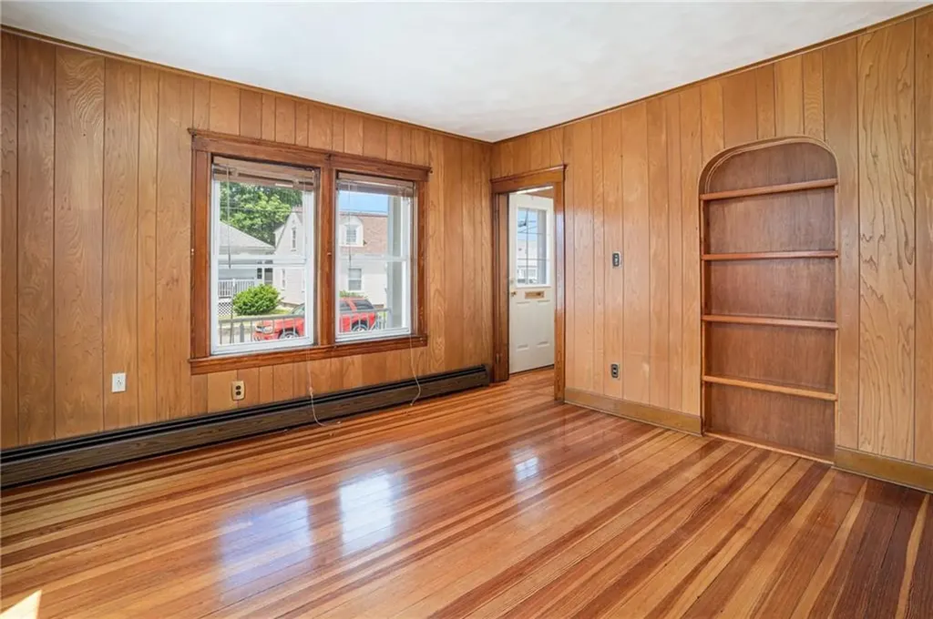 147 Tweed Street Pawtucket RI 02861