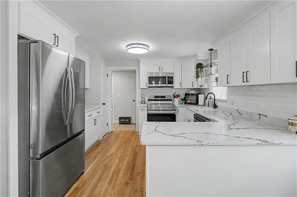 162 Larchmont Road Warwick RI 02886