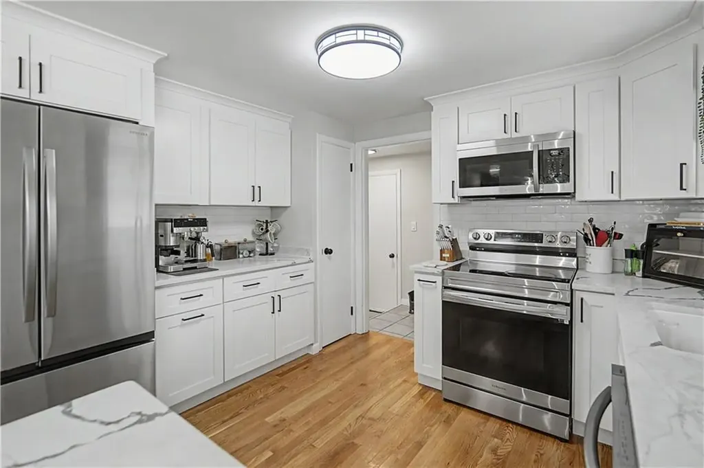 162 Larchmont Road Warwick RI 02886