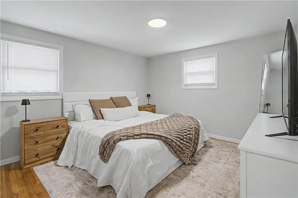 162 Larchmont Road Warwick RI 02886