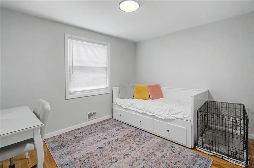 162 Larchmont Road Warwick RI 02886