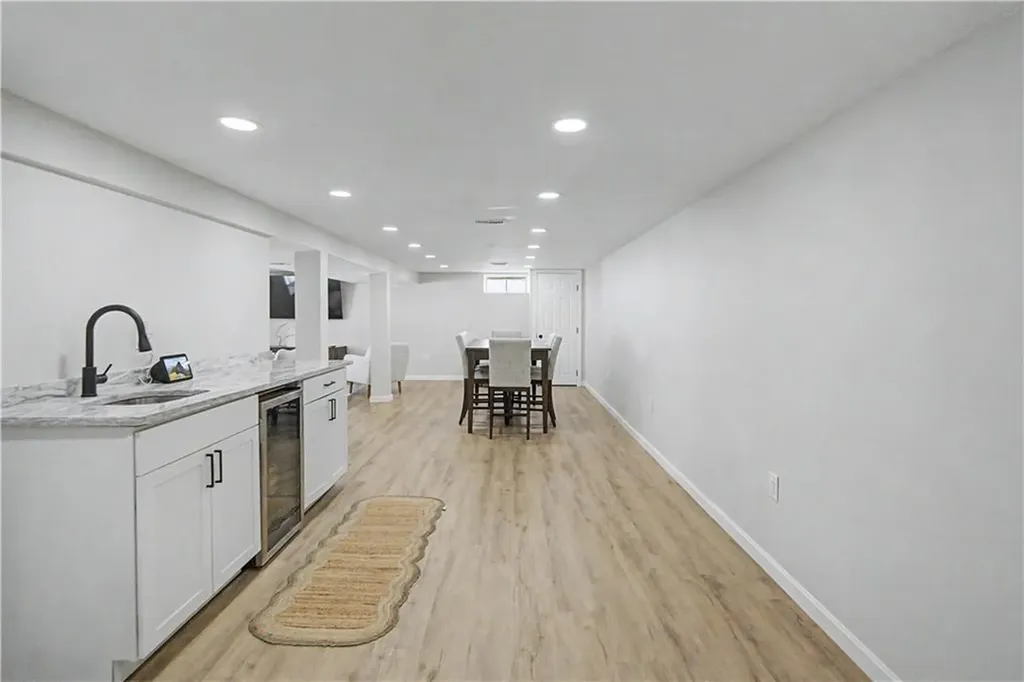 162 Larchmont Road Warwick RI 02886