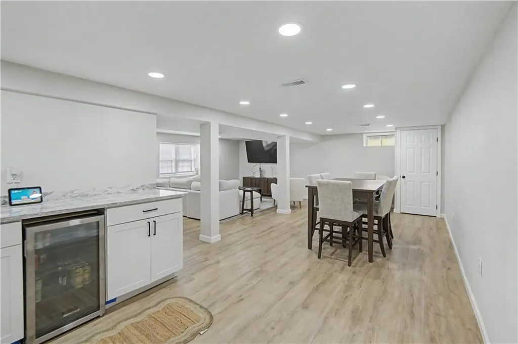 162 Larchmont Road Warwick RI 02886